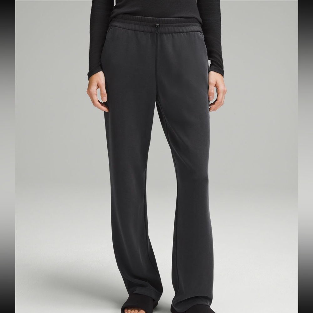 SNOW DAY SALE! Lululemon Softstreme Highrise Pant